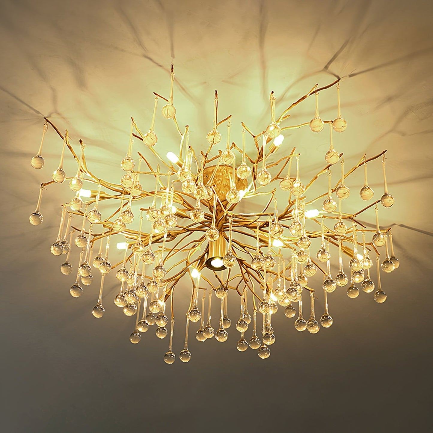 DivinoAura - Timeless Ceiling Light with Luxurious Finish and Soft Light