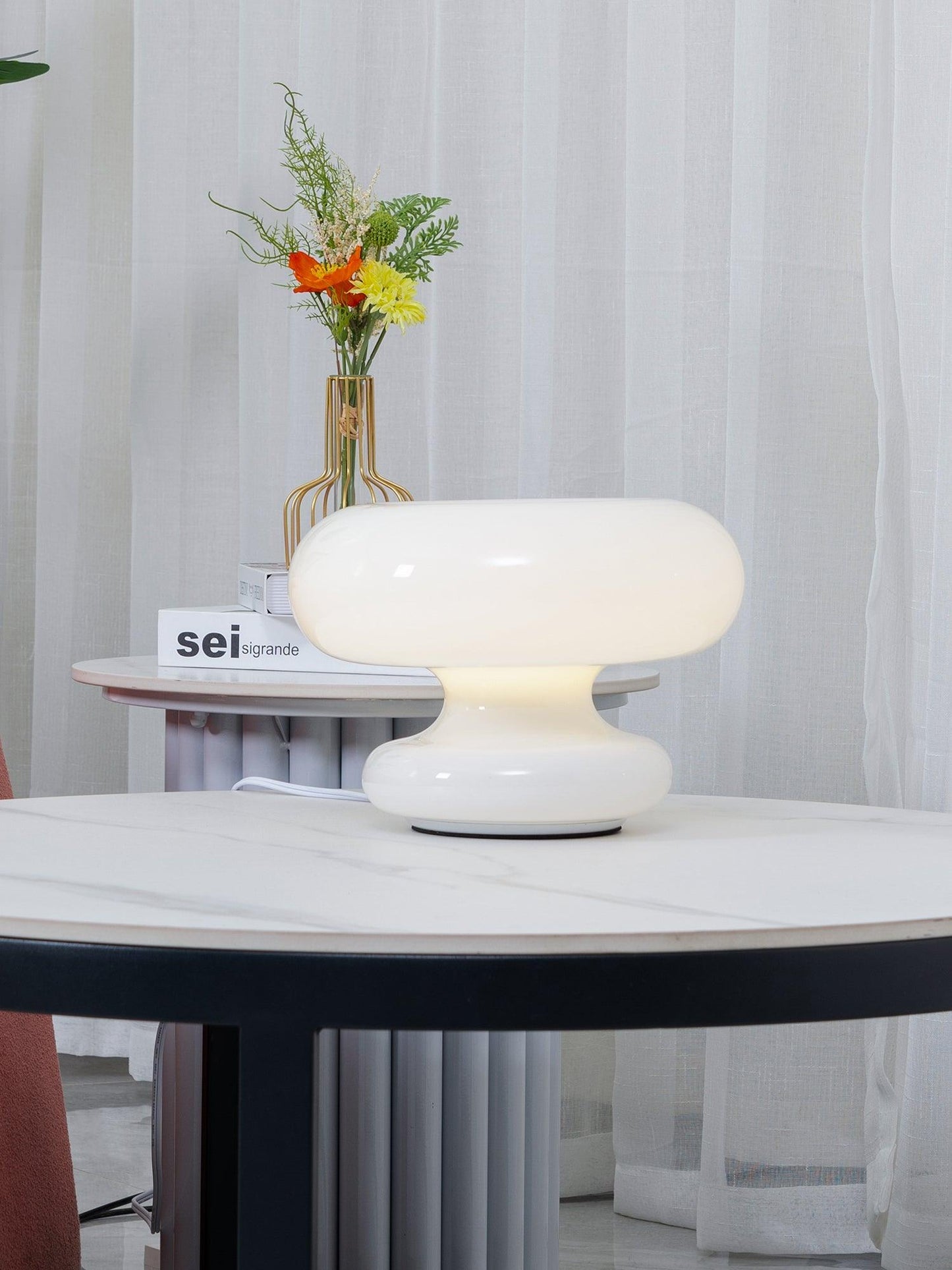 DonutLight – Elegant Design with Soft Glow