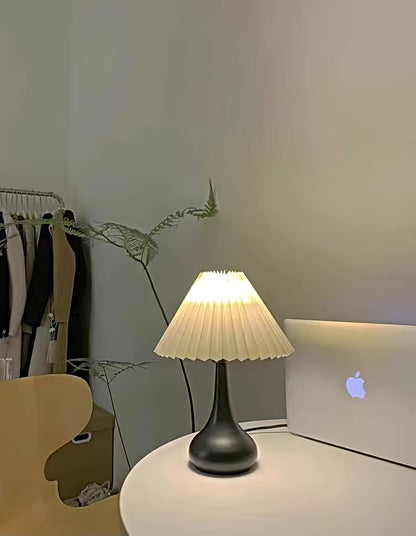 TimelessGlow - Table Lamp with Drum Aesthetic and Soft Radiance
