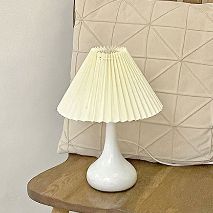 TimelessGlow - Table Lamp with Drum Aesthetic and Soft Radiance