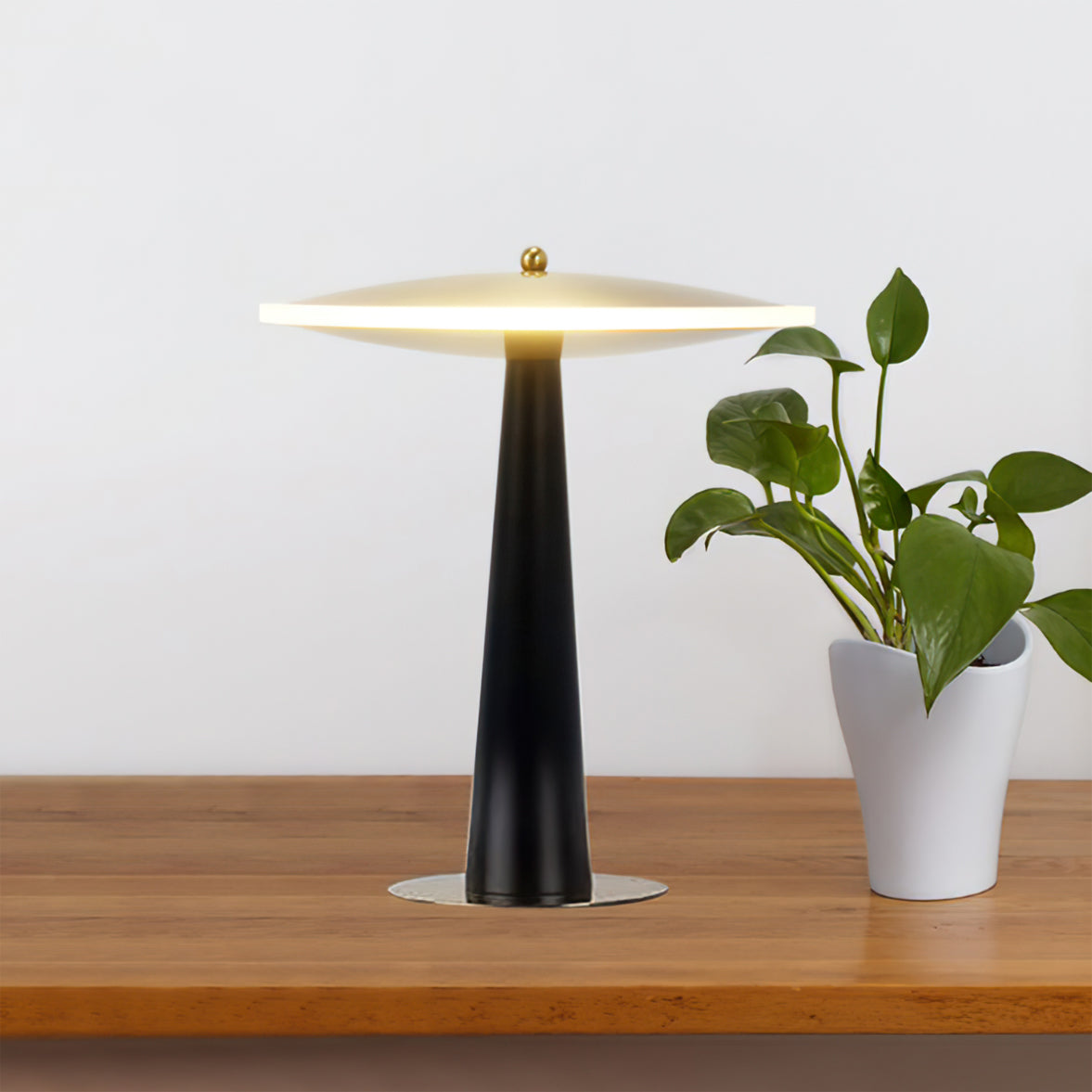 MetalAura – Lampada da Tavolo in Rame