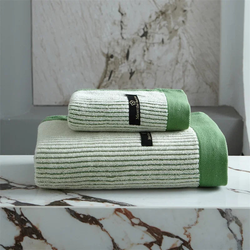 EcoCotton | Luxury Soft Organic Cotton Bath Towel for Ultimate Comfort 4