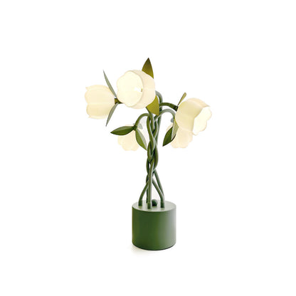 PetalAura – Lampada da Tavolo Floreale Scultorea