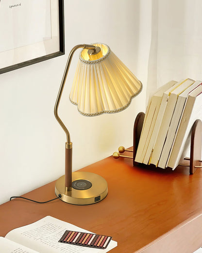 GlamourLux – Lampada da tavolo in tessuto lussuoso