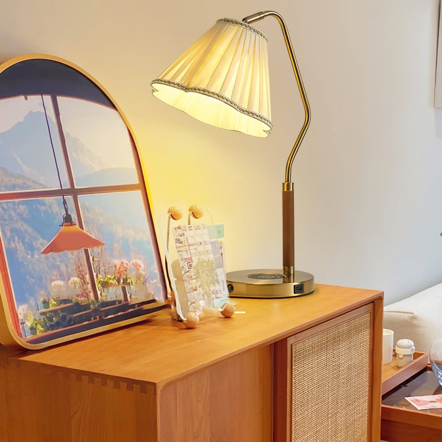 GlamourLux – Lampada da tavolo in tessuto lussuoso