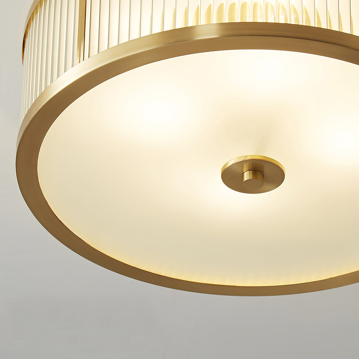 GenevaAura - Deckenlampe mit klassischem Charme und einladender Lichtverteilung