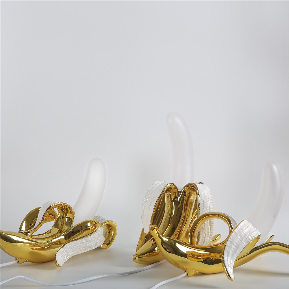 GoldenBanana - Elegant Art Deco Table Lamp