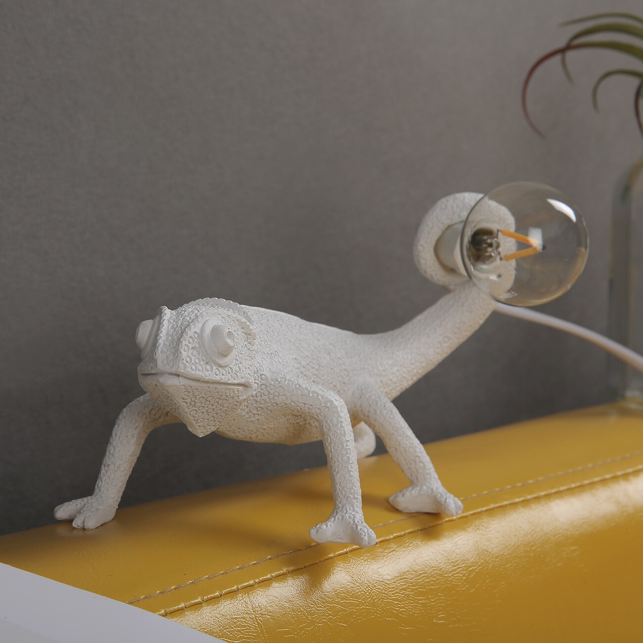 GlowLizard - Resin Lizard Table Lamp