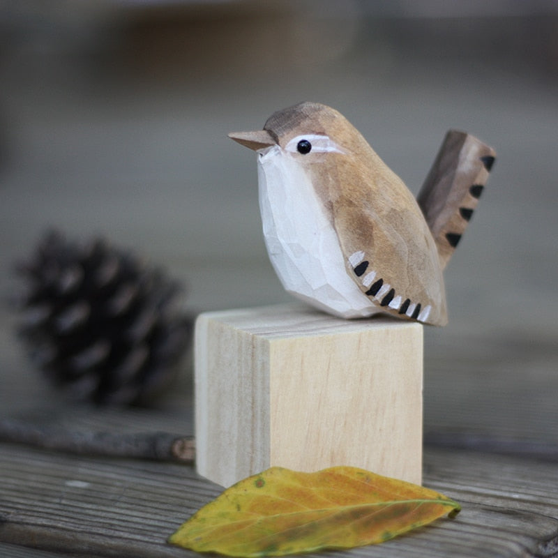 NordicFeathers - Elegante Træfugle Figurer