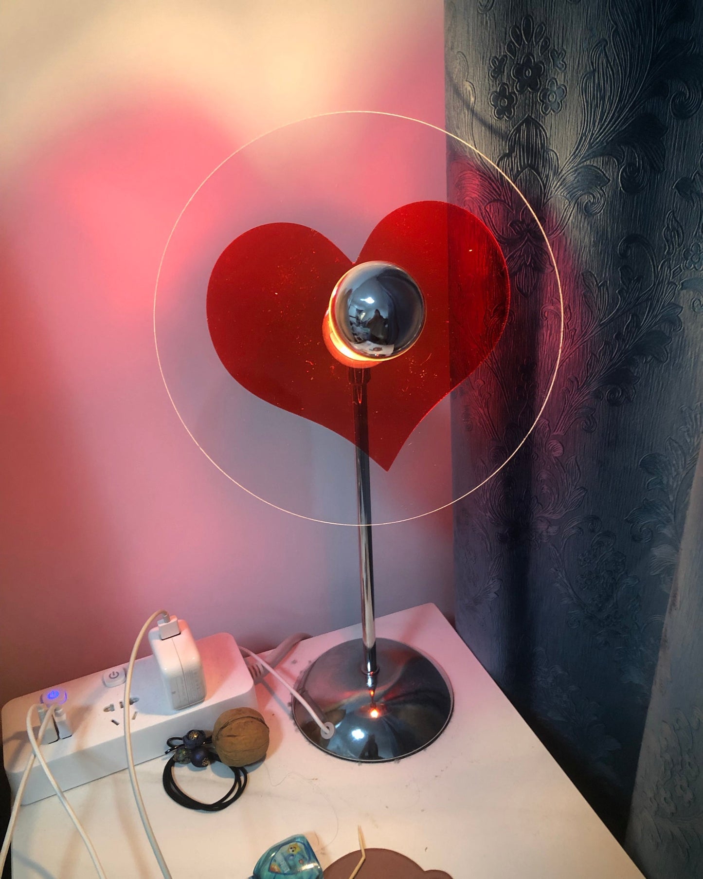 LoveGlow – Lampada da Tavolo Elegante con LED Ricaricabile