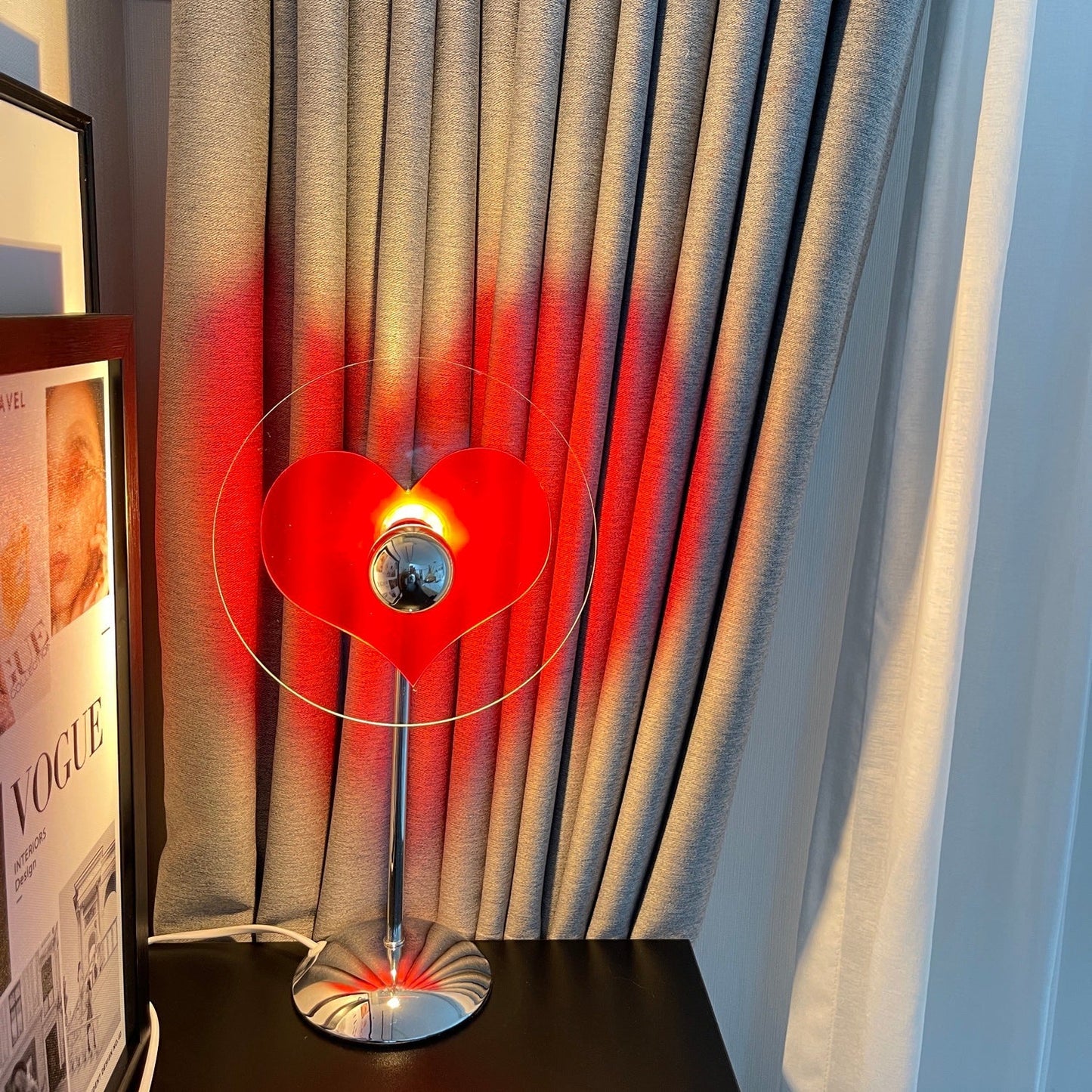LoveGlow – Lampada da Tavolo Elegante con LED Ricaricabile
