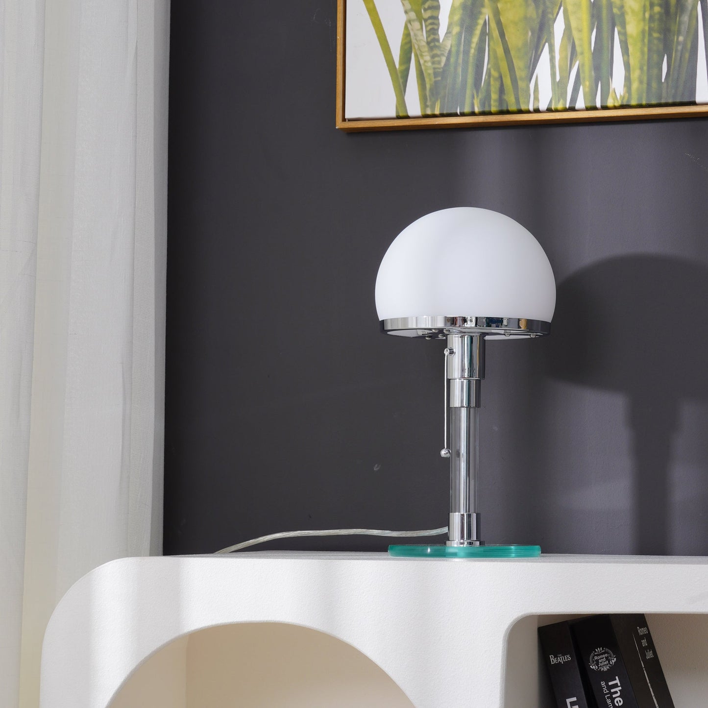 LuxeSphere - Chrome Table Light