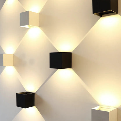 CubeGlow – Wall Light with Motion Sensor