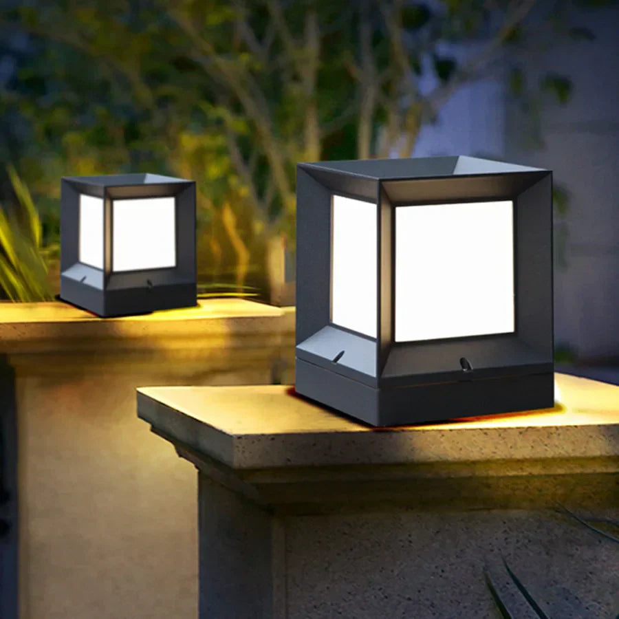 Illuvia | Elegant Modern Outdoor Light Fixture for Gates and Driveways 4