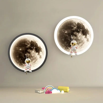 SkyGlow – LED Wall Lamp in Moon Design