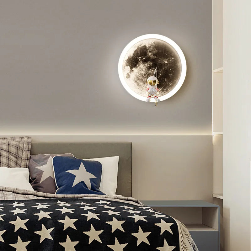 SkyGlow – LED Wall Lamp in Moon Design