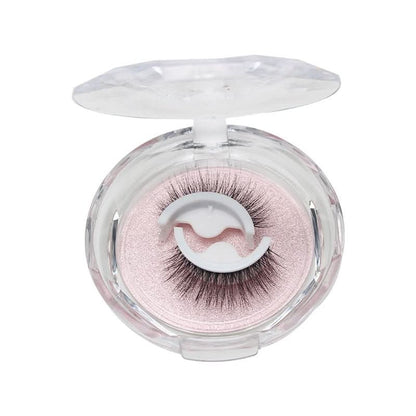 LashPerfect – Reusable self-adhesive lashes for dramatic moments 11