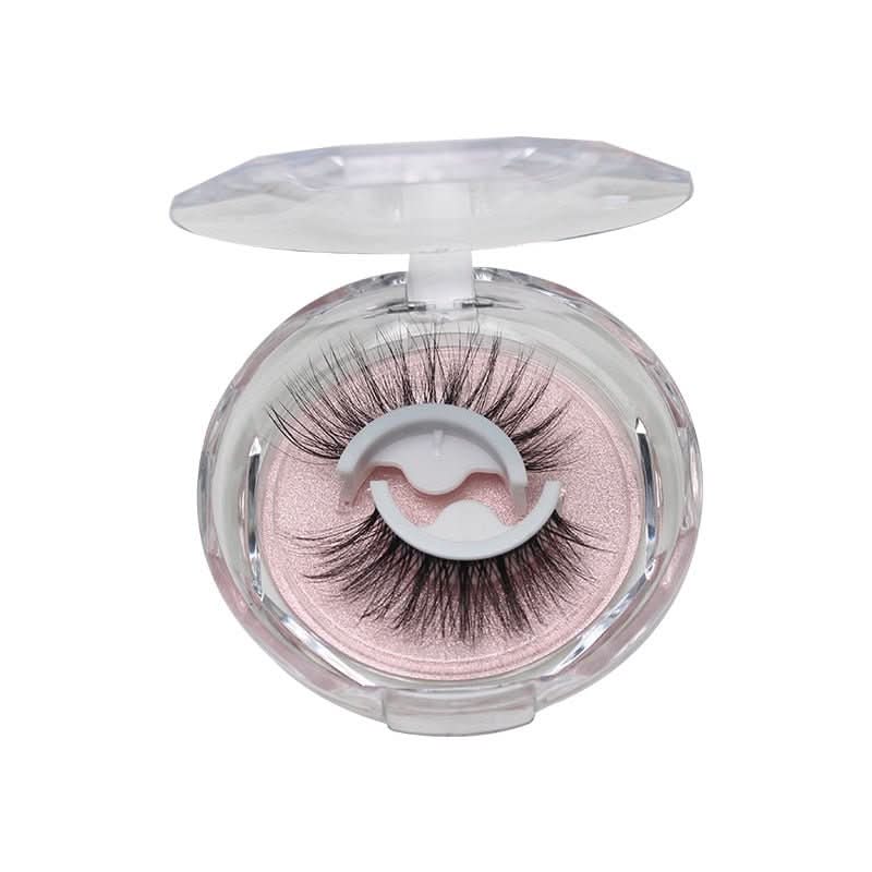 LashPerfect – Reusable self-adhesive lashes for dramatic moments 7