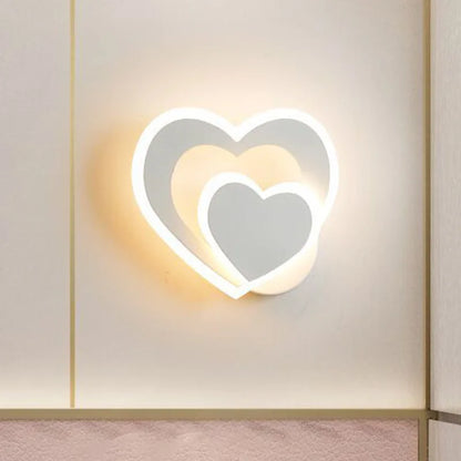 HeartGlow – Elegant Wall Light