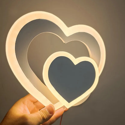 HeartGlow – Elegant Wall Light