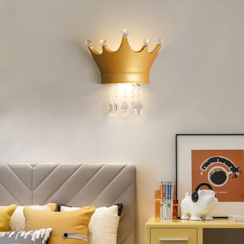 RadiantCrown – Elegant Wall Light