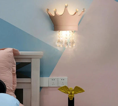 RadiantCrown – Elegant Wall Light