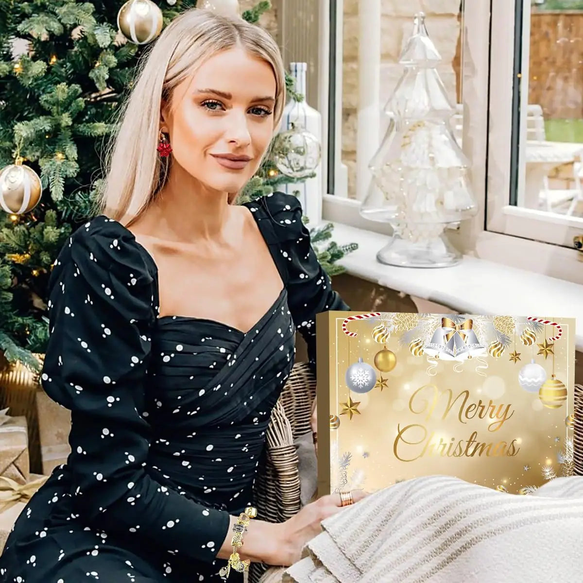 LuxuriaGift | Elegant Luxury Gold Advent Calendar with 24 Surprising Treats 5