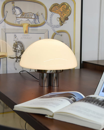 SilverAura – Lampada da Tavolo Bianca con Base in Cromo