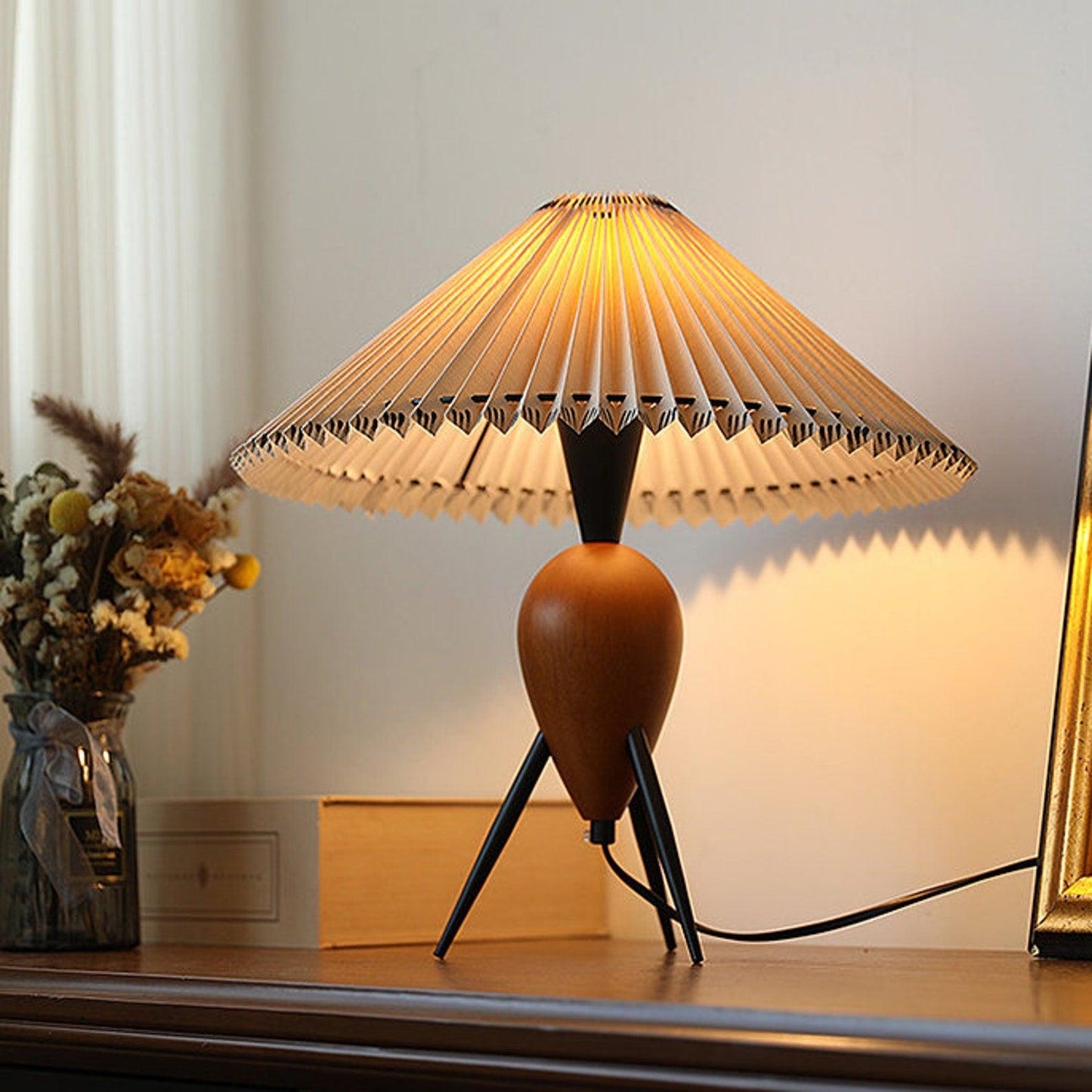 EcoBeam – Modern Tripod LED Lamp with Fabric Shade