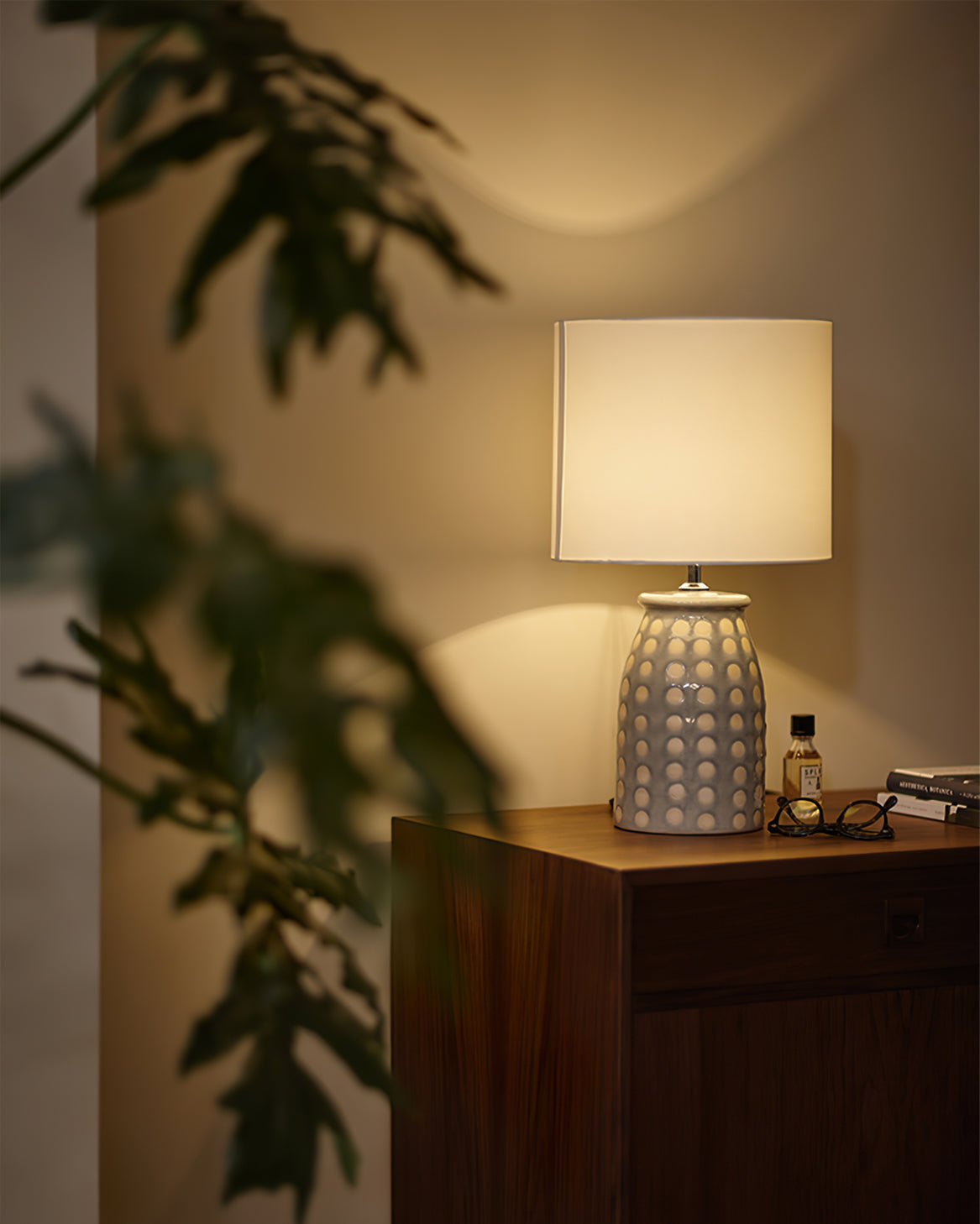 CeramLuxe – Lampada da Tavolo Classica con Tocco Artistico