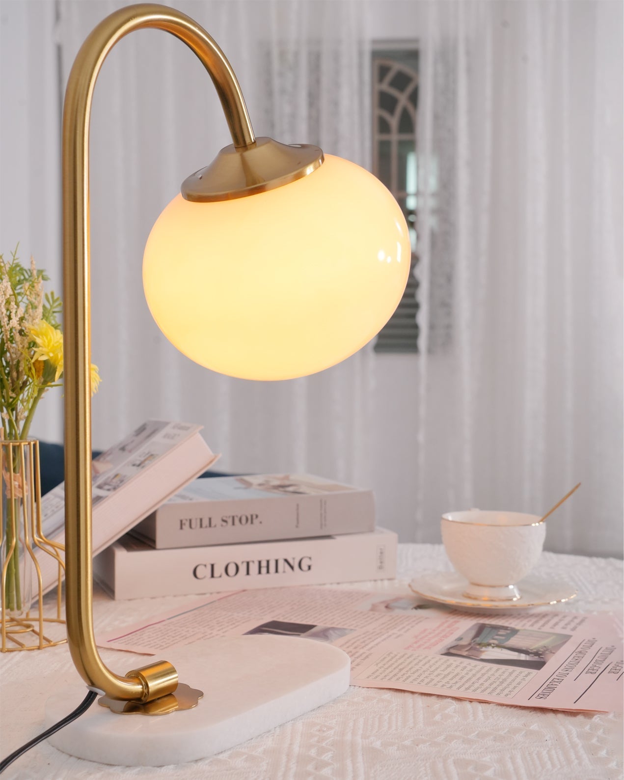 FluffyGlow - Fun Table Lamp with Sweet Marshmallow Vibes