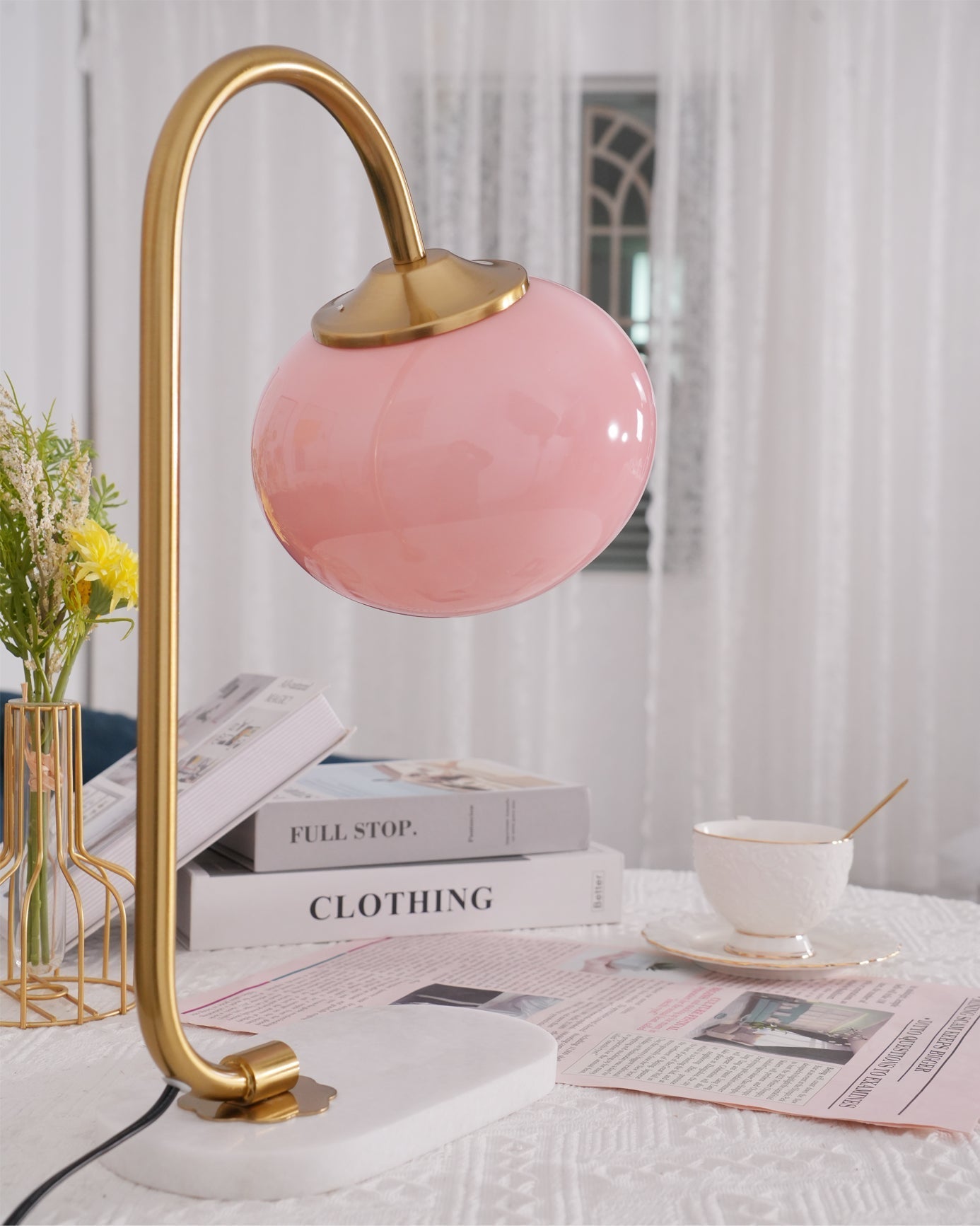 FluffyGlow - Fun Table Lamp with Sweet Marshmallow Vibes