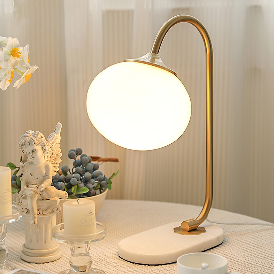 FluffyGlow - Fun Table Lamp with Sweet Marshmallow Vibes