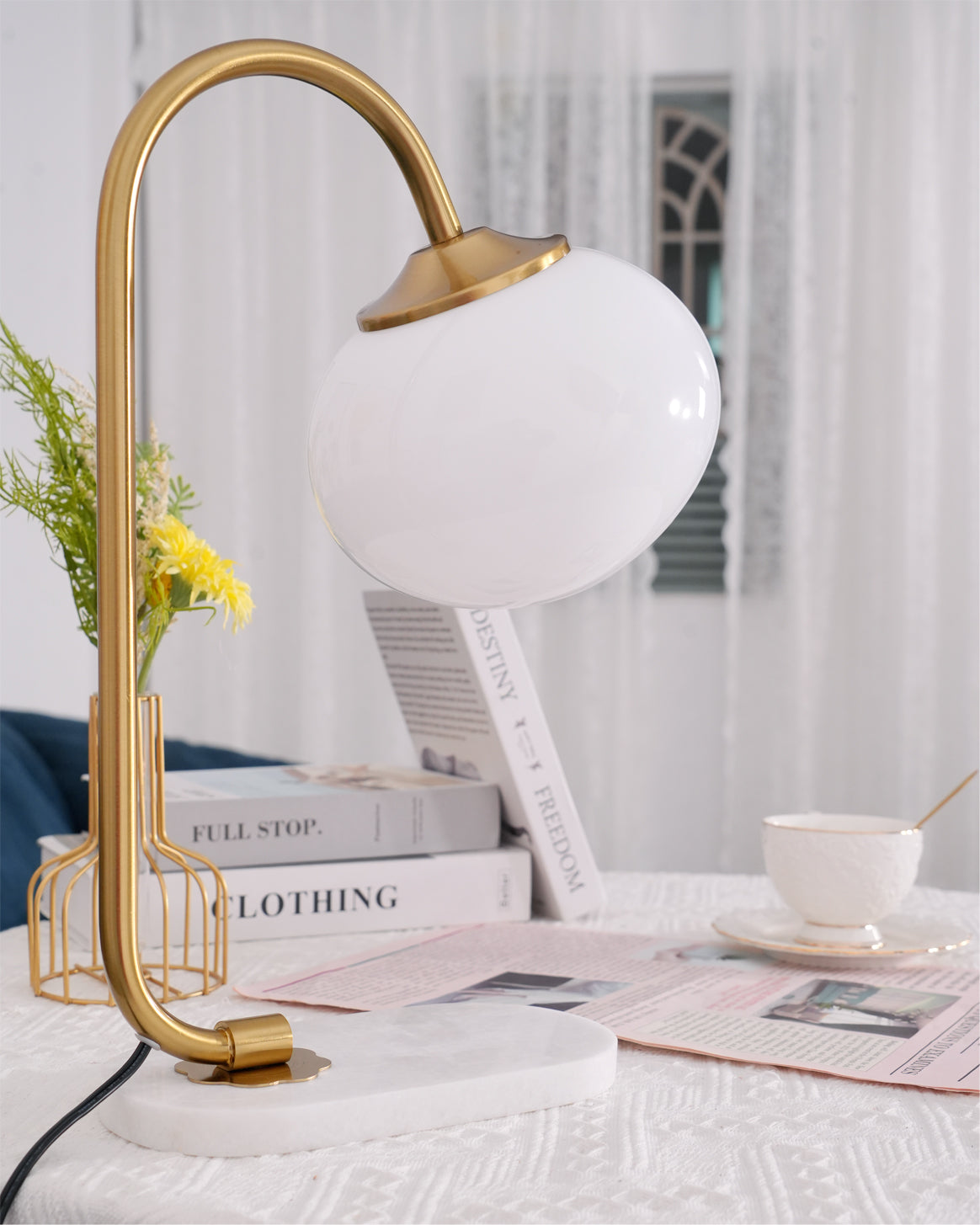 FluffyGlow - Fun Table Lamp with Sweet Marshmallow Vibes