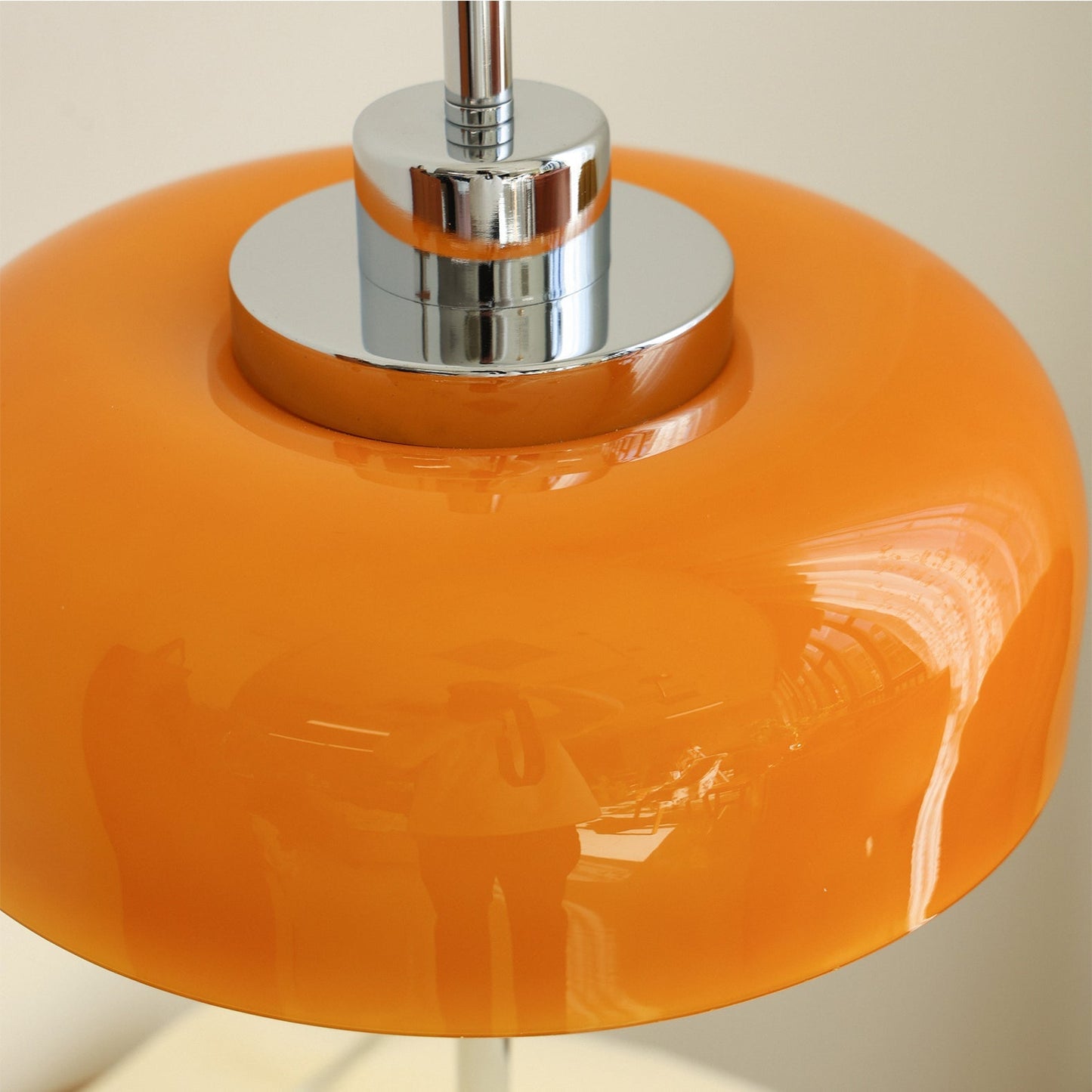 AuraBeam – Lampada da Scrivania LED Moderna con Vibes Retro