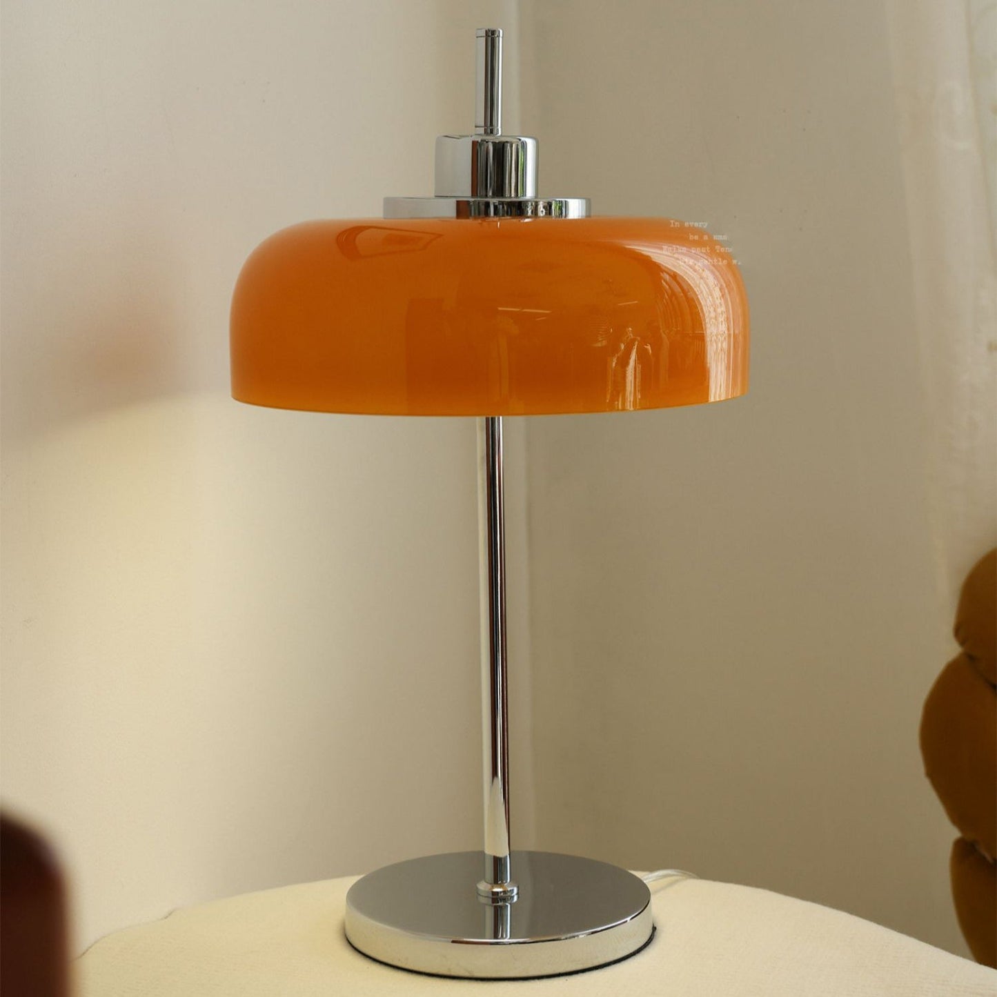 AuraBeam – Lampada da Scrivania LED Moderna con Vibes Retro