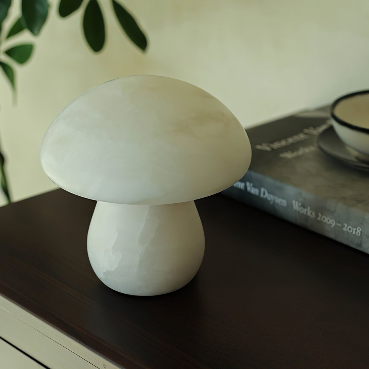 LuminousMushroom - Stylish Alabaster Lamp