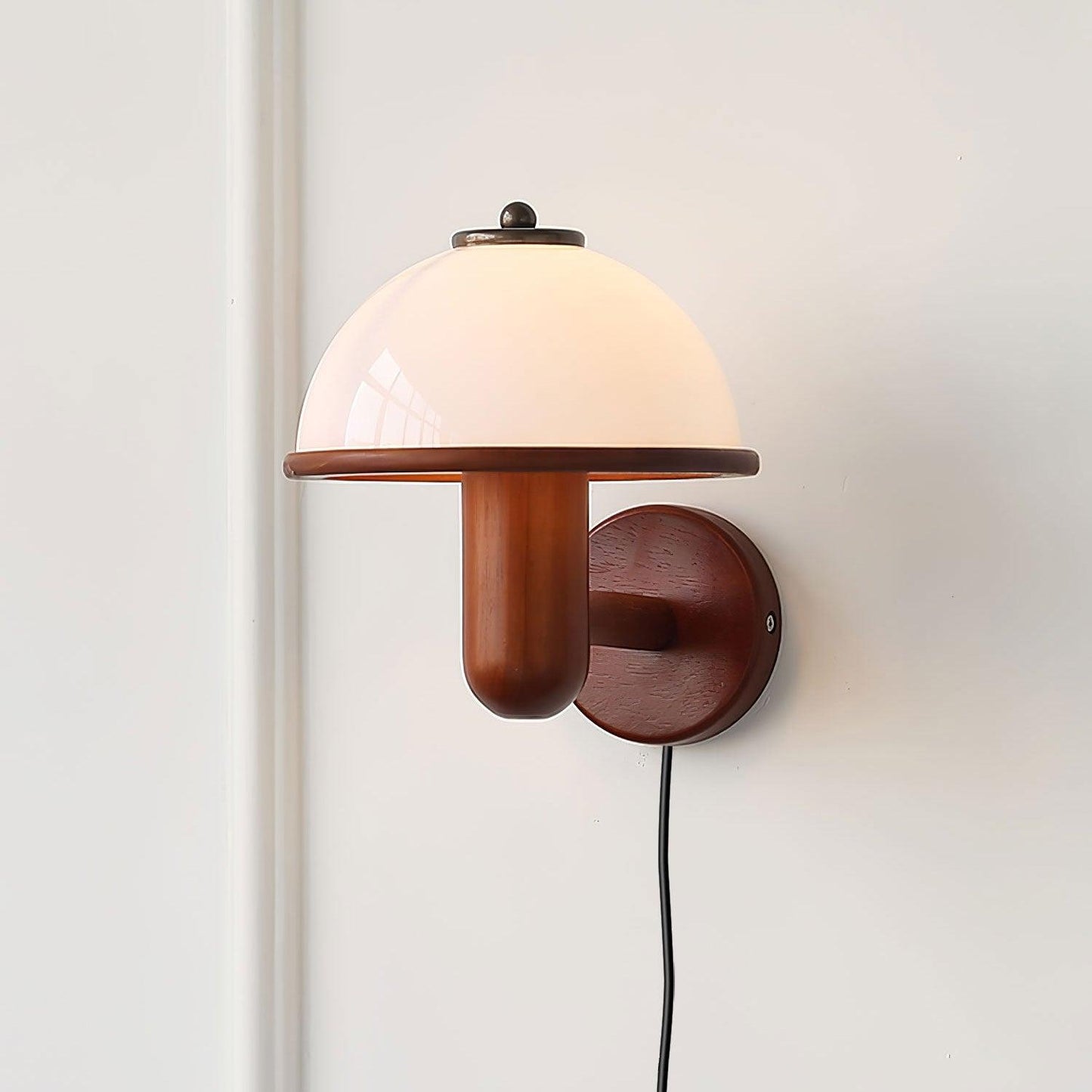 MushroomBeam – Natural Wood Wall Lamp