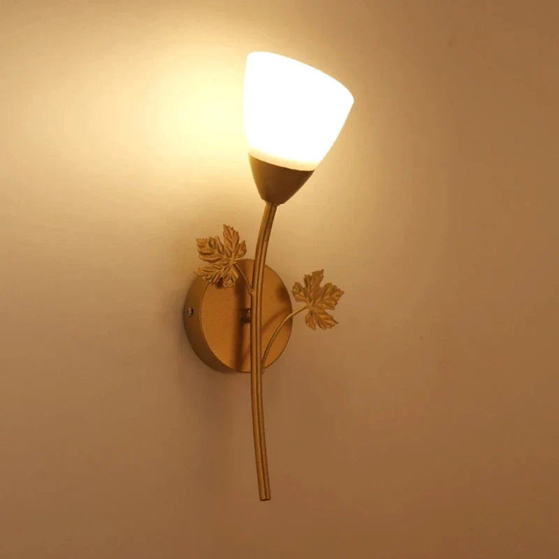 LuxeLine – Contemporary Wall Light