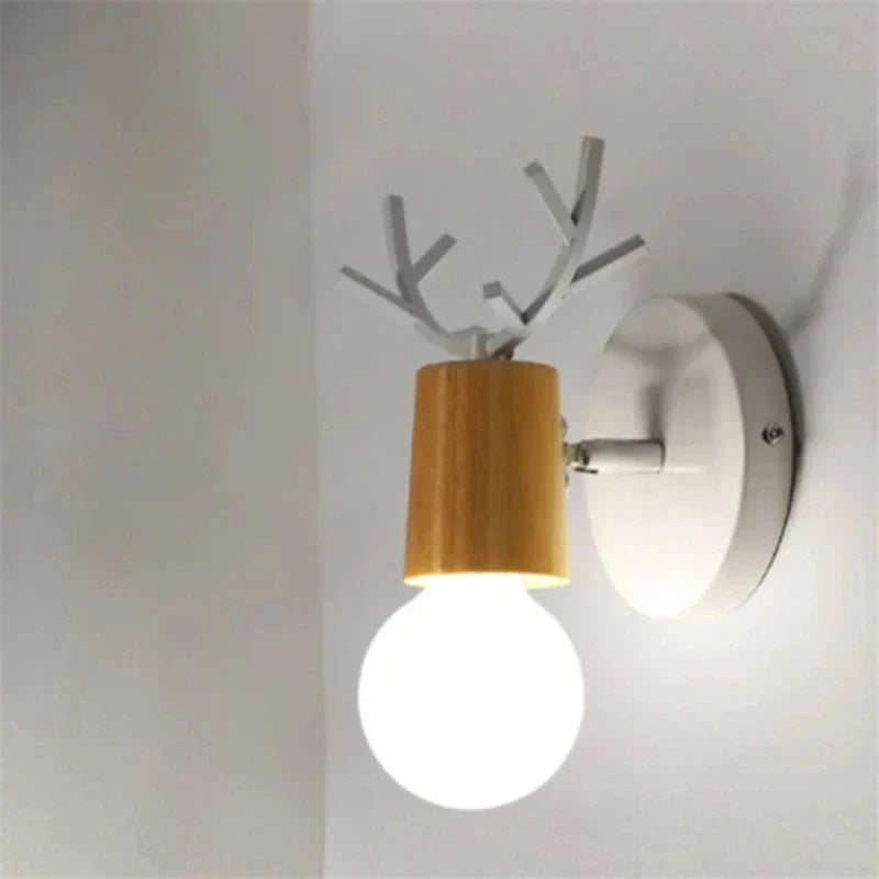 AntlerLuxe - Chic Wall Sconce