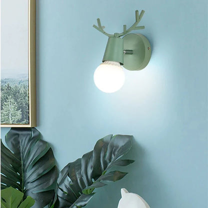 AntlerLuxe - Chic Wall Sconce