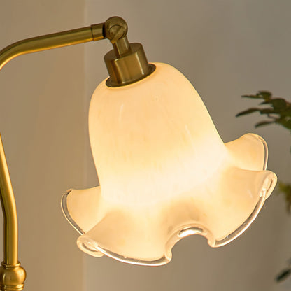BrassAura – Lampada da Tavolo Floreale Vintage
