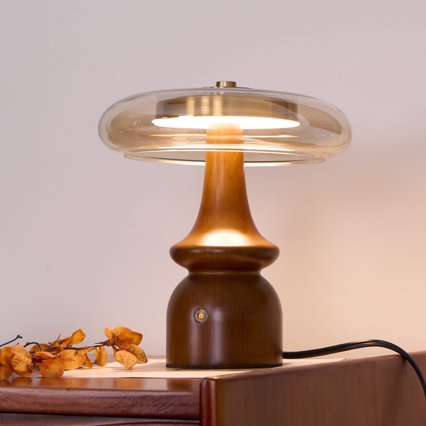 GlowSphere – Lampada d'accento moderna in ambra e fumo