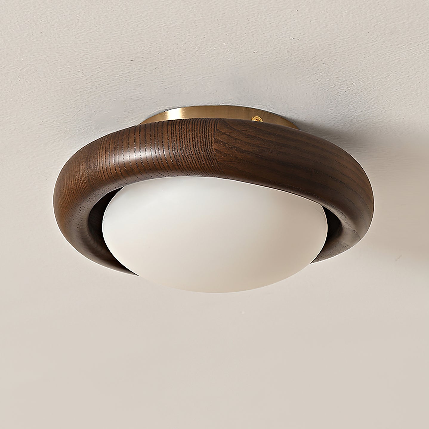 NoviLuxe - Ceiling Light with Streamlined Form and Warm Glow