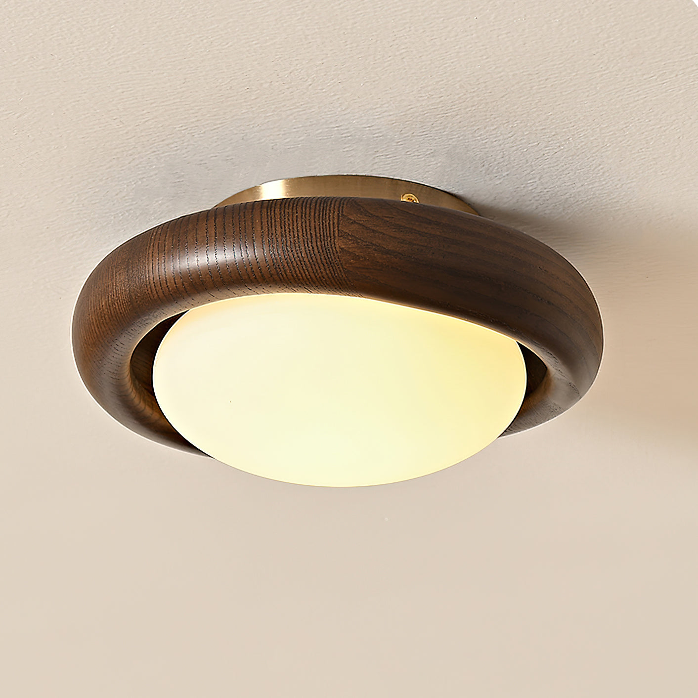 NoviLuxe - Ceiling Light with Streamlined Form and Warm Glow