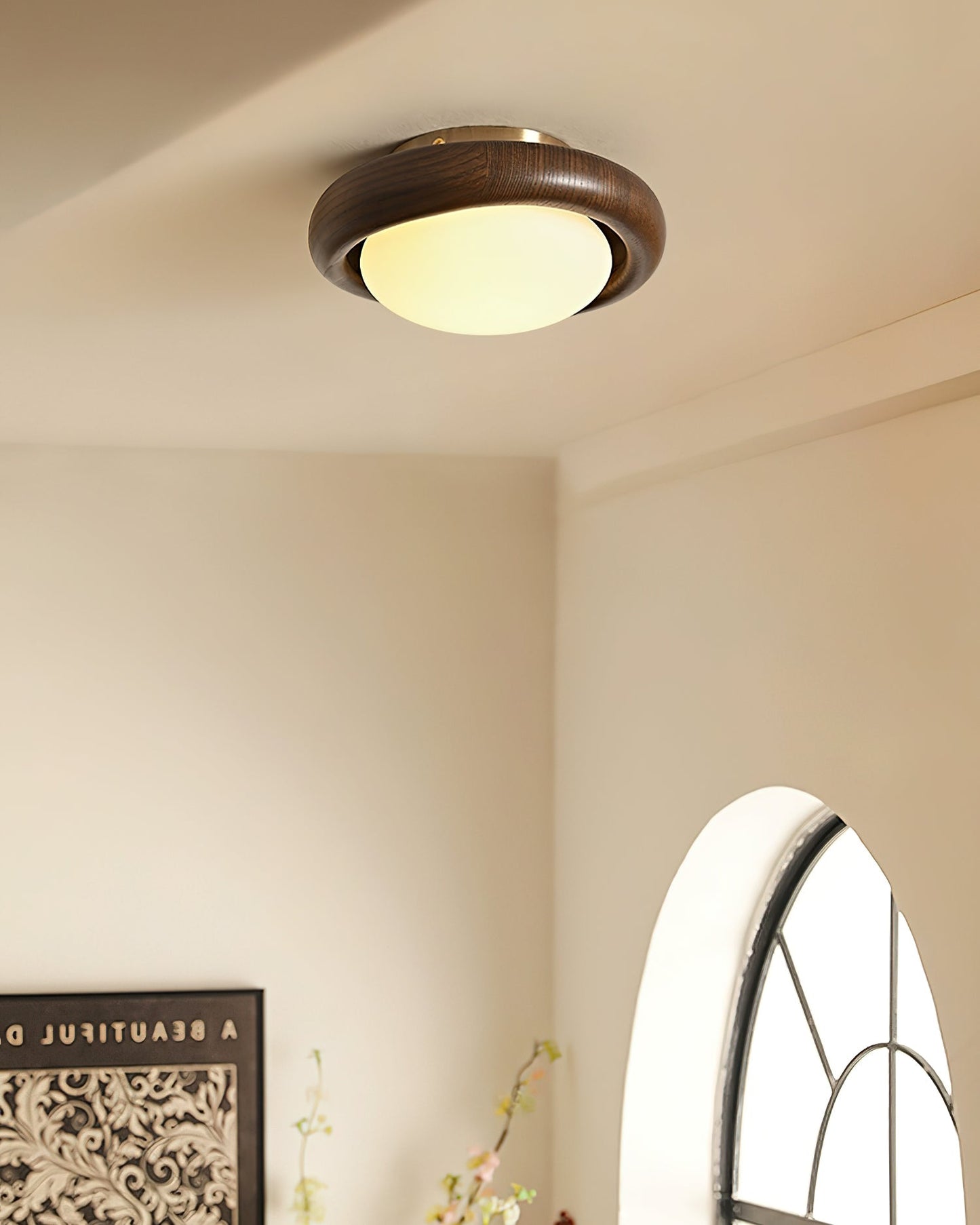 NoviLuxe - Ceiling Light with Streamlined Form and Warm Glow