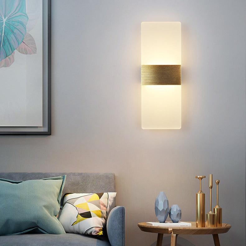 CenturyGlow – Mid-Century Wall Lamp for Timeless Style