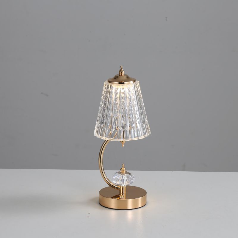 GleamAura – Vintage Crystal Lamp
