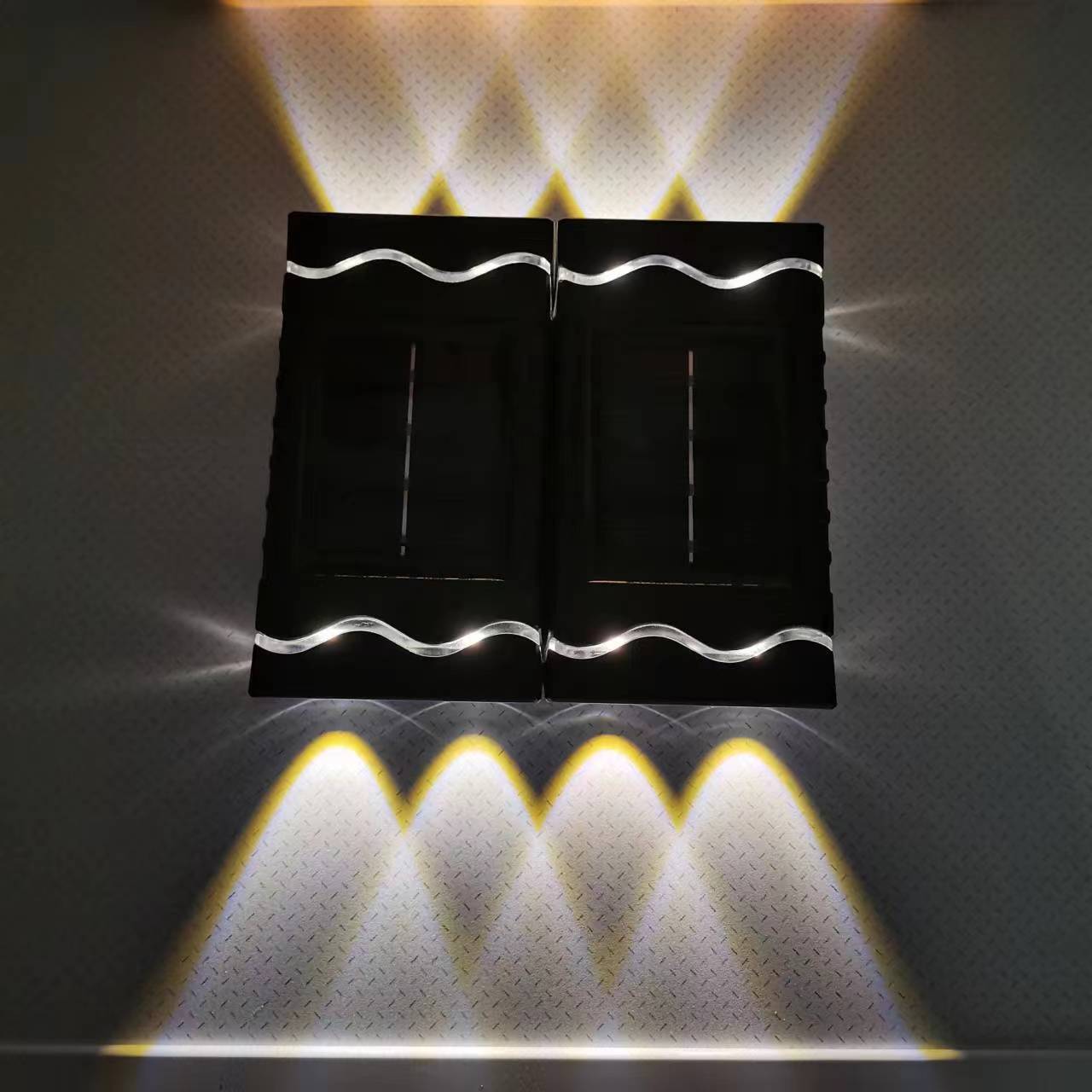 SolarGlow | Drahtlose LED-Wandlampen für effiziente Außenbeleuchtung
