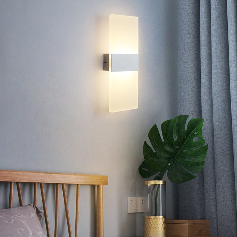 CenturyGlow – Mid-Century Wall Lamp for Timeless Style
